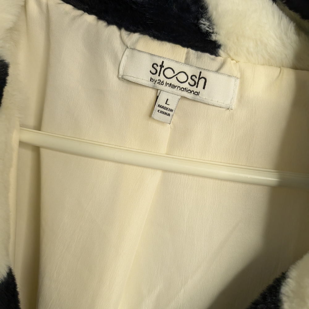 26 International Heart Pattern Faux Fur Coat - Picture 4 of 4